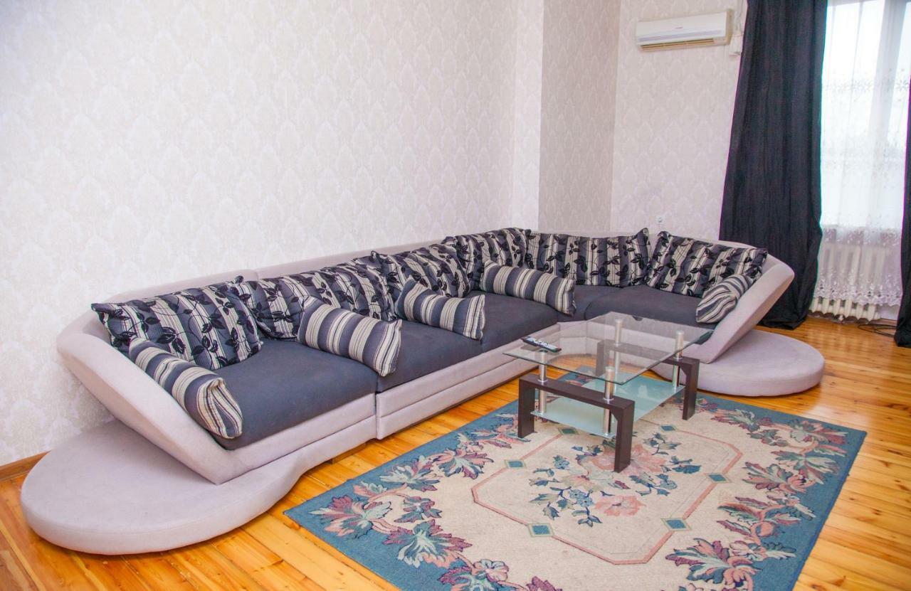 Apartment On Stalevariv Street 7 Zaporizhia Екстериор снимка