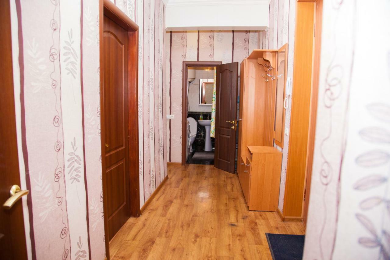 Apartment On Stalevariv Street 7 Zaporizhia Екстериор снимка