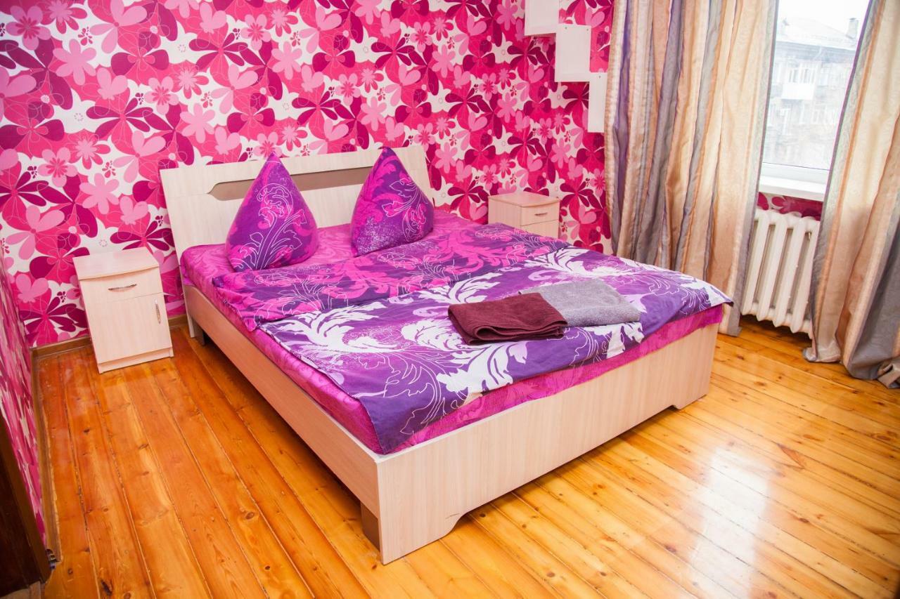 Apartment On Stalevariv Street 7 Zaporizhia Екстериор снимка